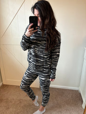 DOORBUSTER : Morning Uniform Set - Tiger Stripes