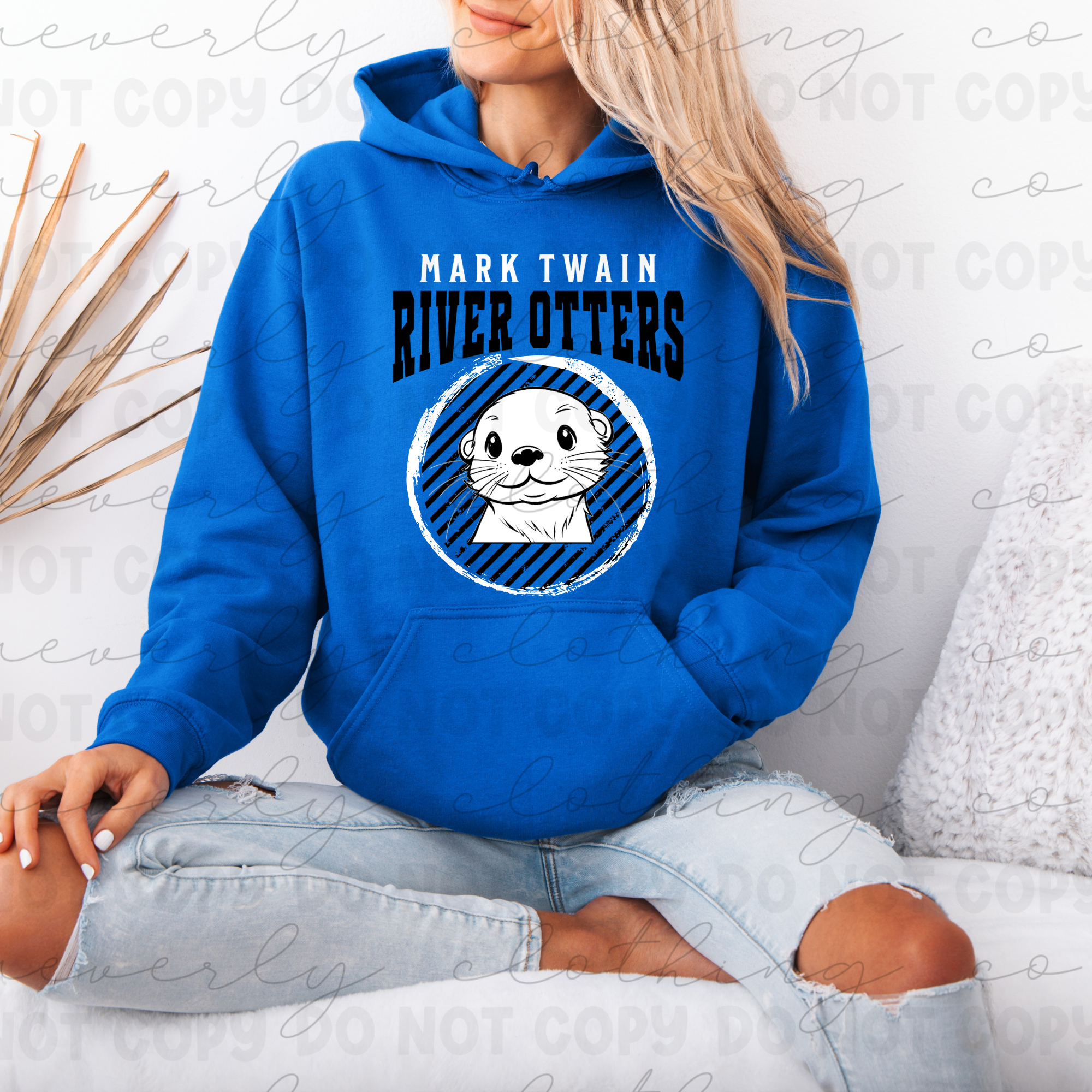 Grungy Mascot Graphic || Mark Twain River Otters