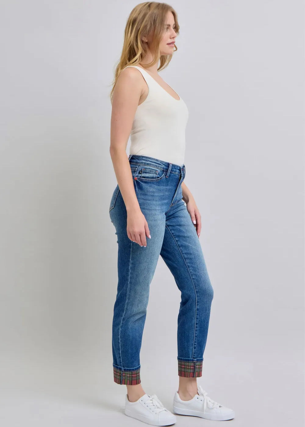 67471ea0-e099-47b5-a22c-616221eb0fee-Max