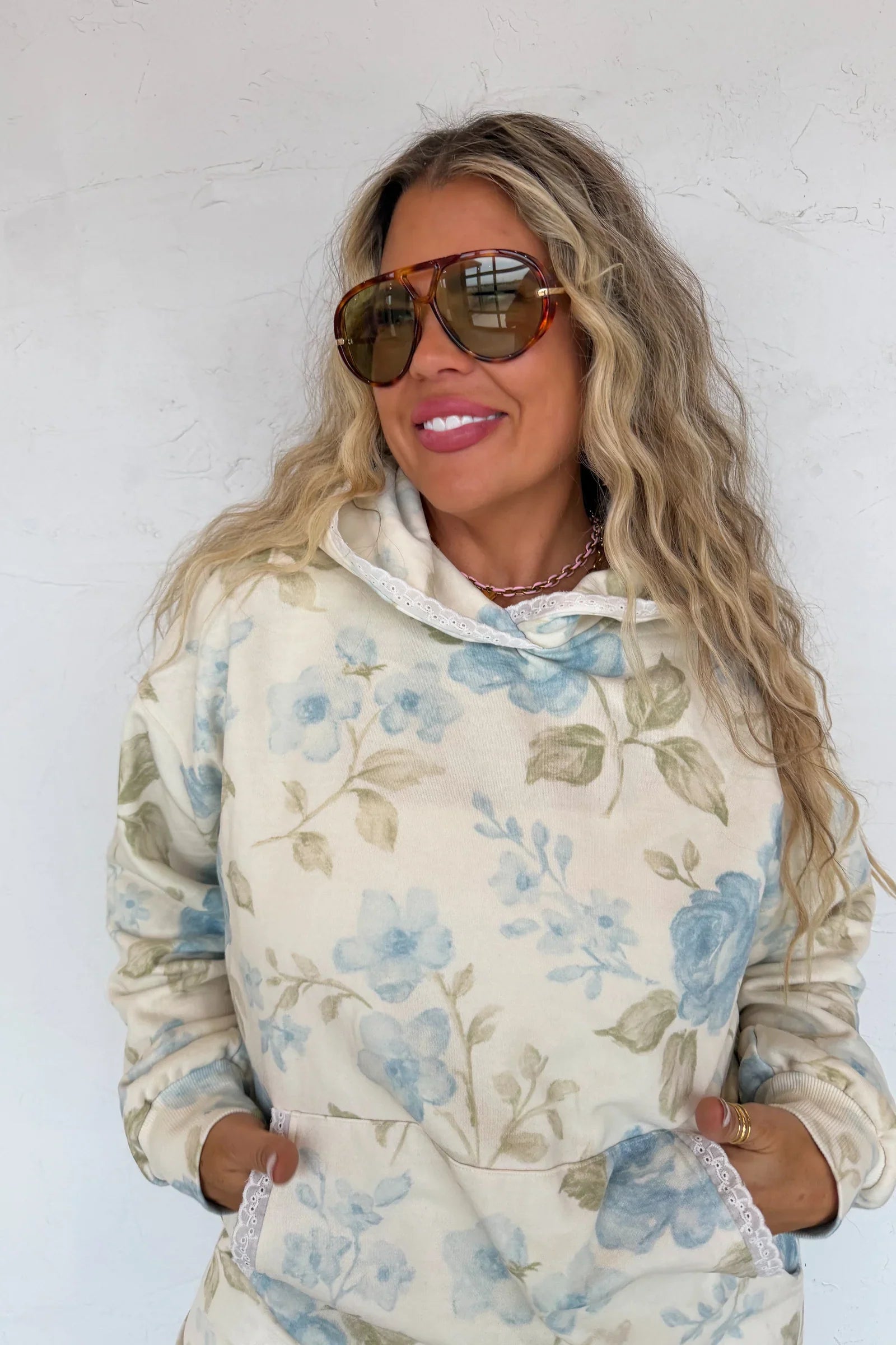 Lila Lace Hoodie Pullover PREORDER