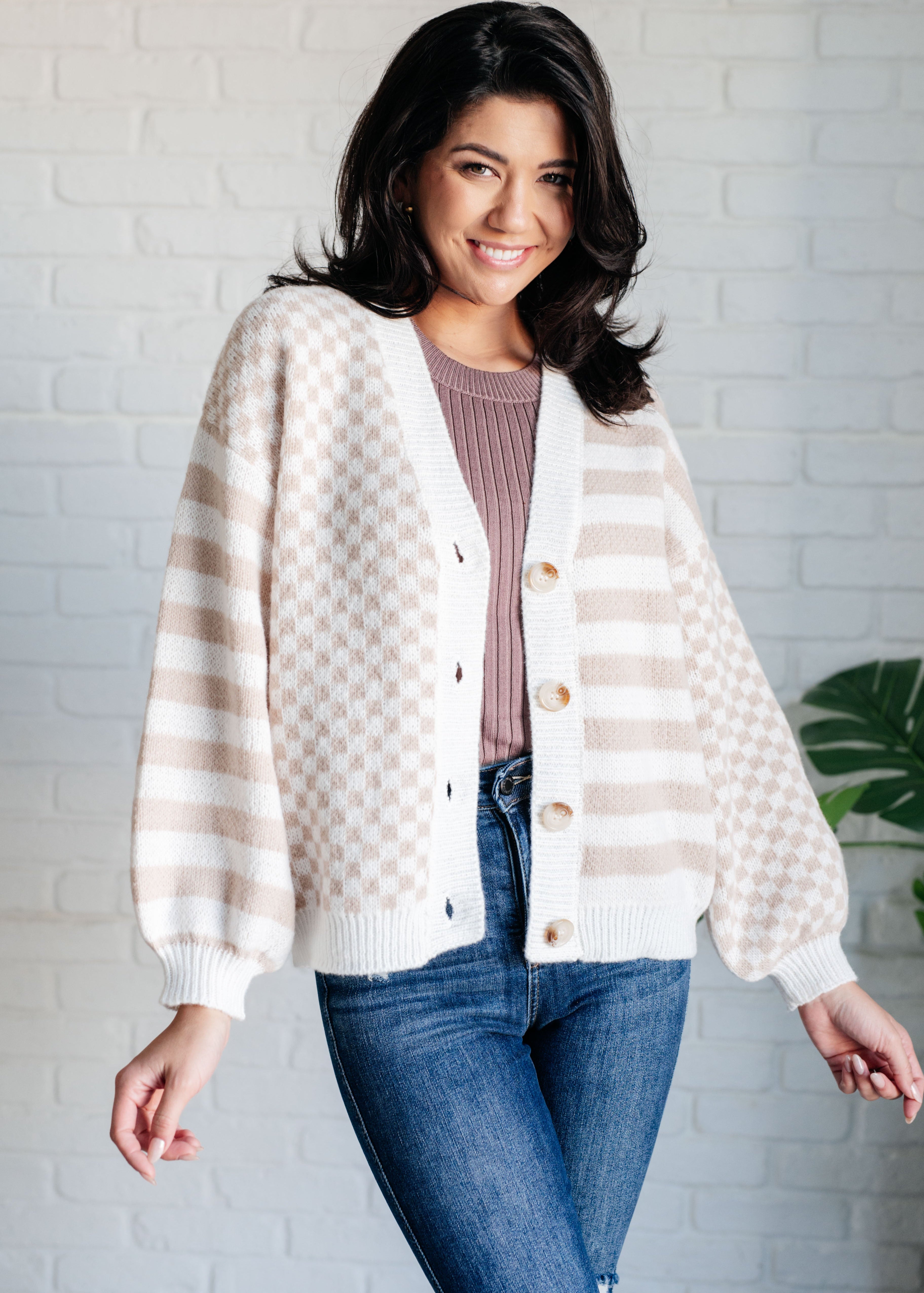 CheckThatLineCardigan9_7f2e2e53-4d1c-453a-899b-ab7be0fea0bd.jpg