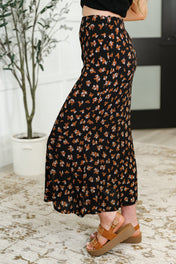 Crisp Kiss Midi Skirt in Rust, White and Black