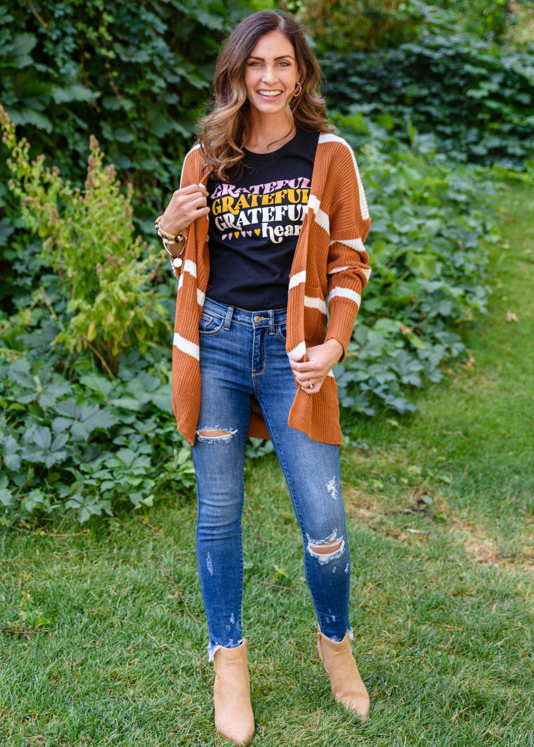 GratefulHeartGraphicT-ShirtInBlack13.jpg