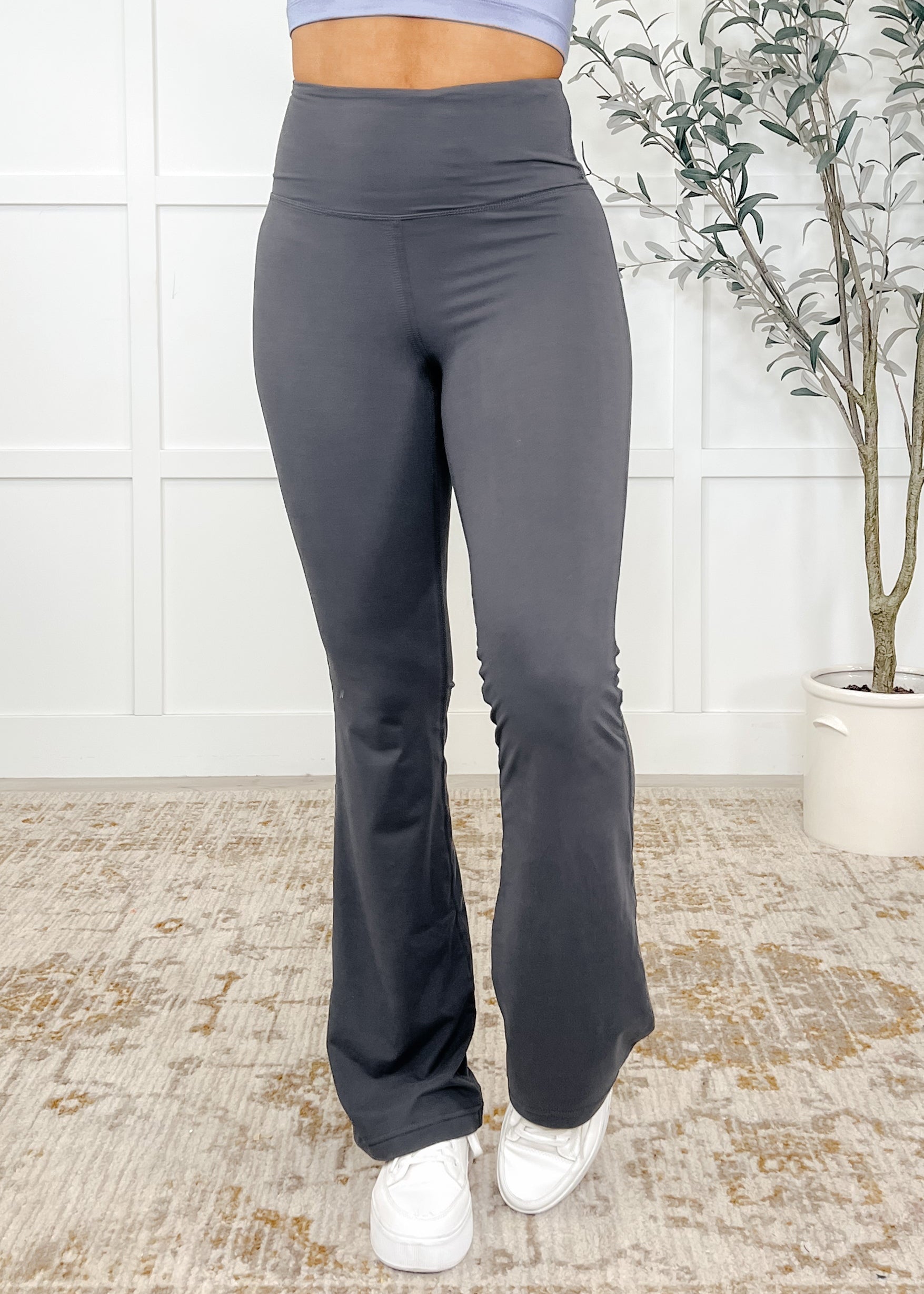 MotionMasteryFlaredYogaPantsinTitanium-4.jpg