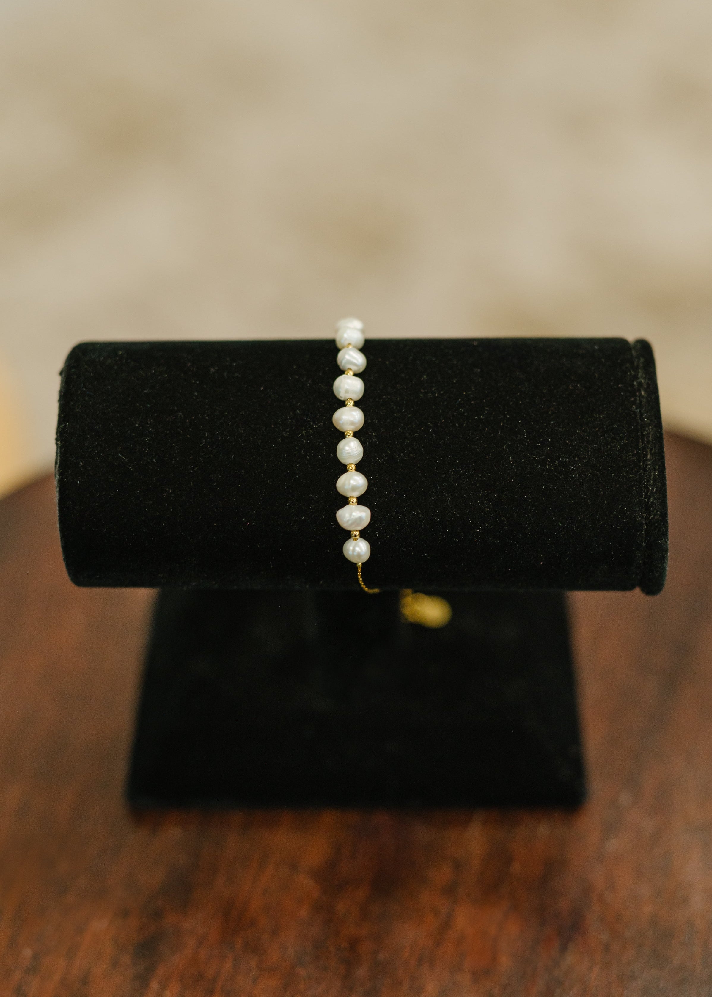 PrettyinPearlsBracelet-2_95c671a0-2246-4144-a737-c59c46c991dc.jpg
