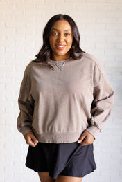 Quick Fix Mineral Wash Crew Neck Pullover in Mocha