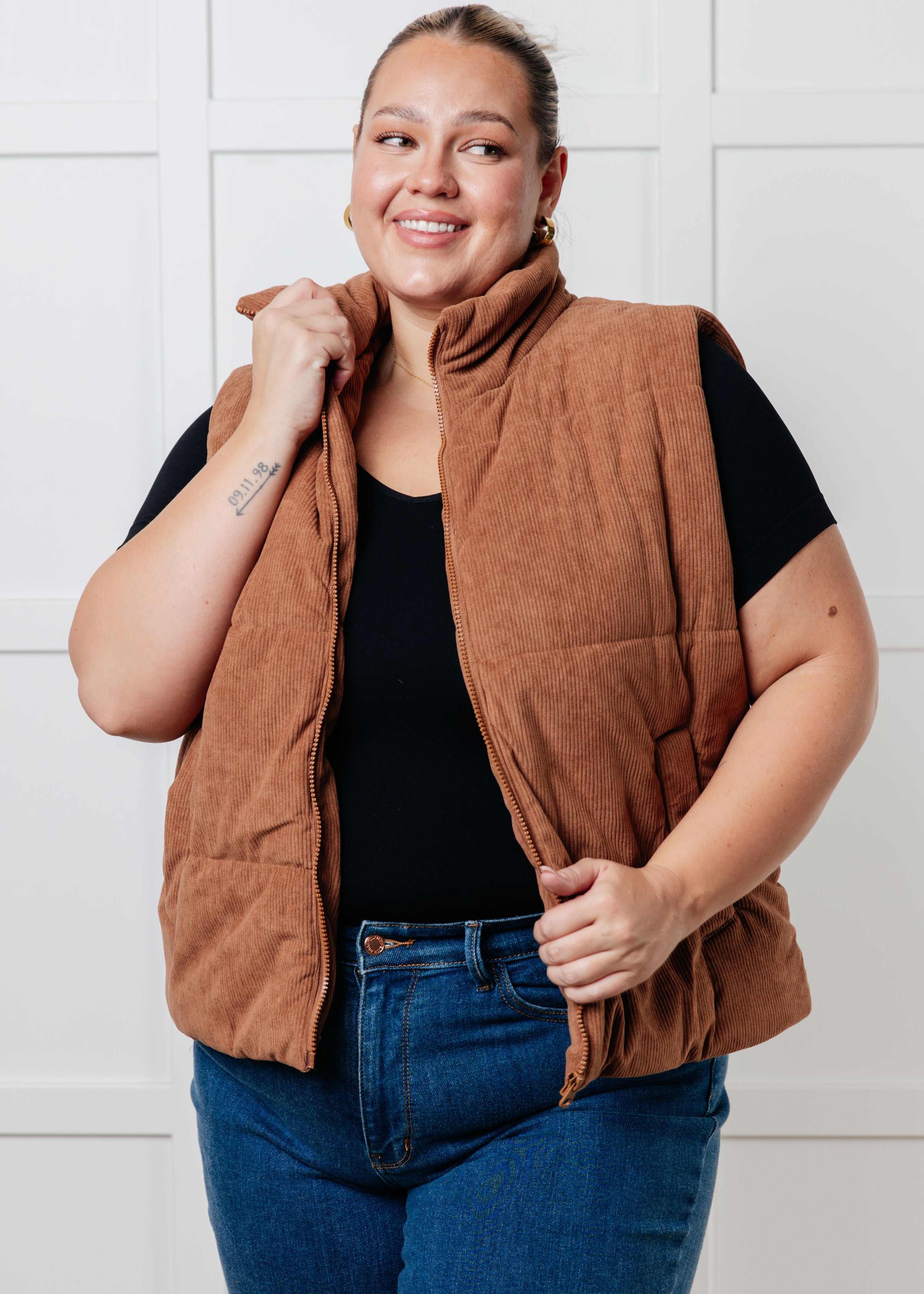 SetMeUpCorduroyPufferVest38.jpg