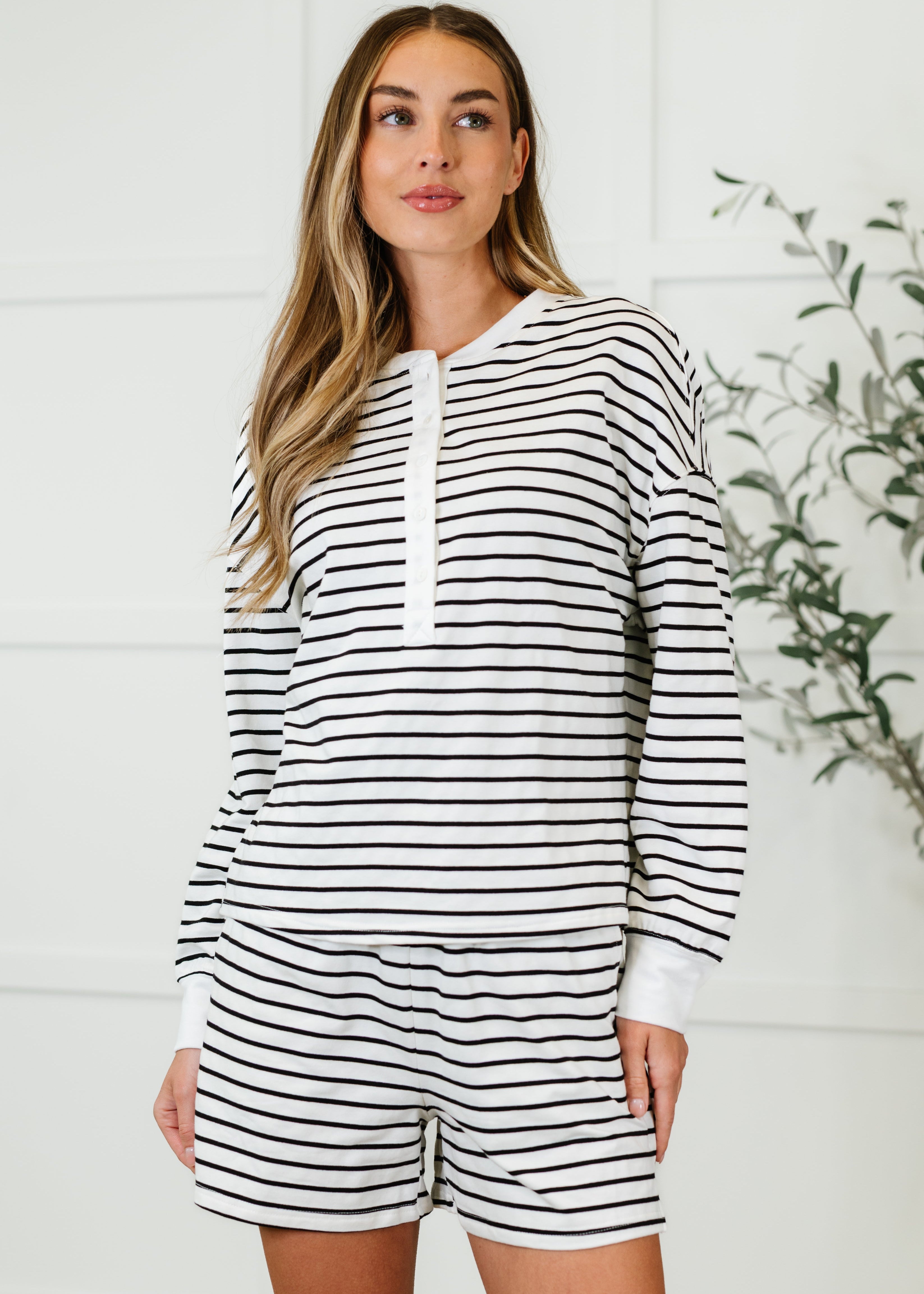 SituationallySoundStripedLongSleeveTopandShortsSet-10.jpg