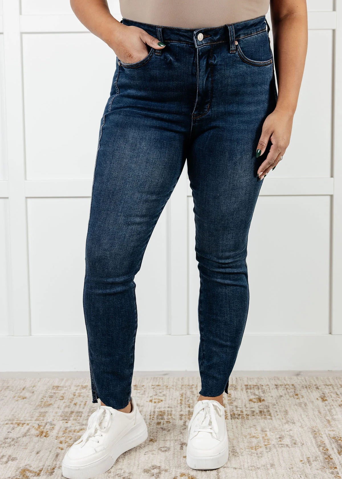 TessaHighRiseControlTopStepHemSkinnyJeans8_1200x_3f99ba61-6db8-406b-ba85-9a601c314aed.webp