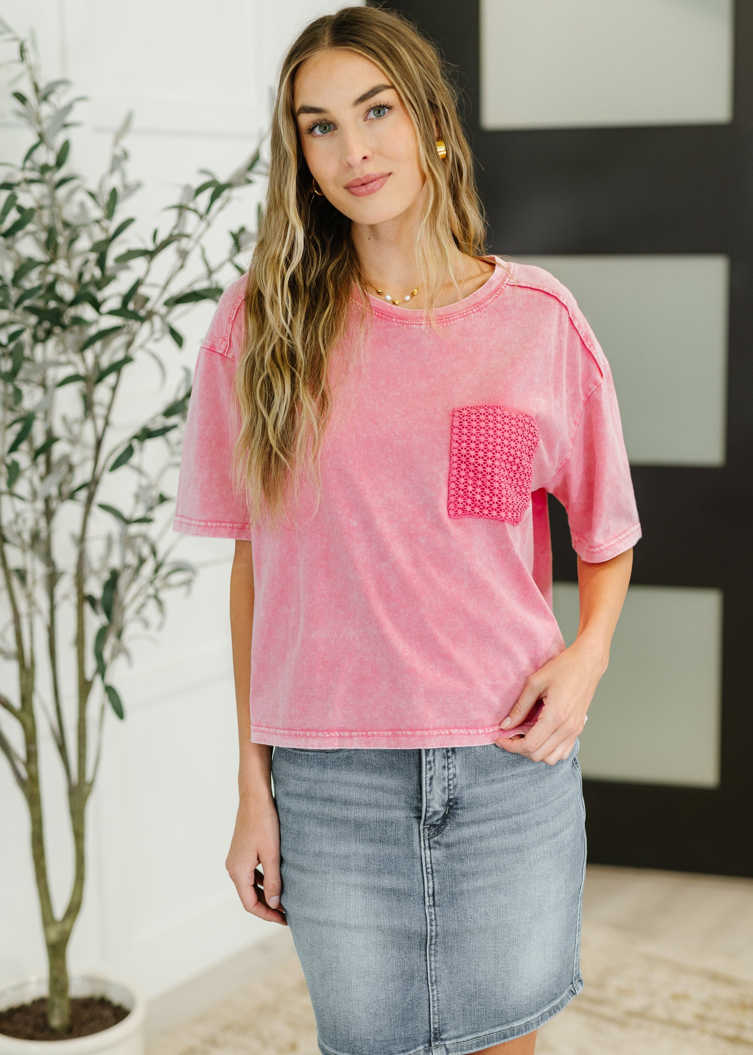 Who_sThatGirlCrochetPocketT-Shirt-4.jpg