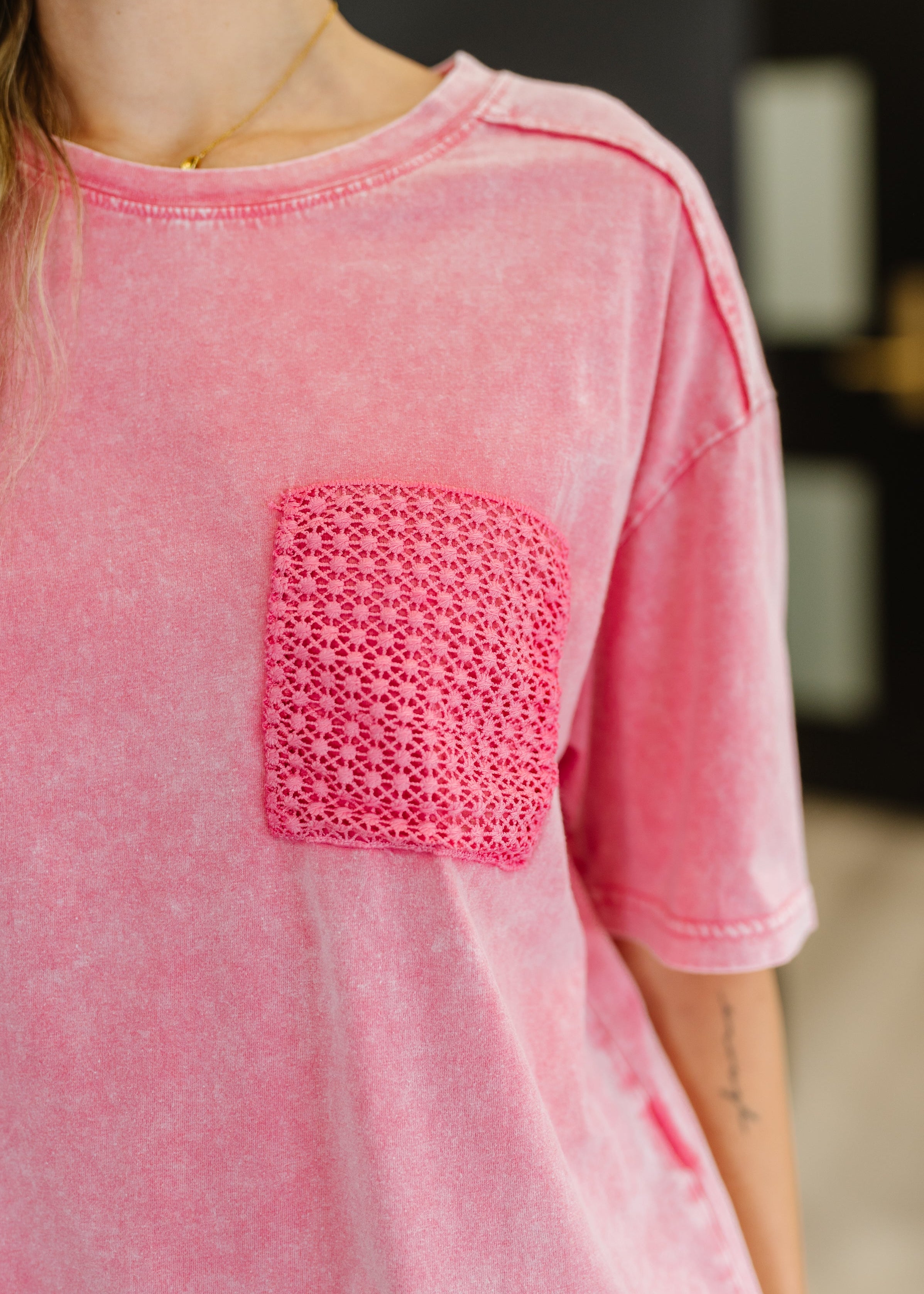 Who_sThatGirlCrochetPocketT-Shirt-8.jpg