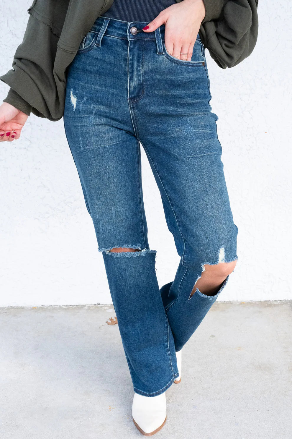 FLASH DEAL : High Waisted Judy Blue Knee Ripped Dad Jeans