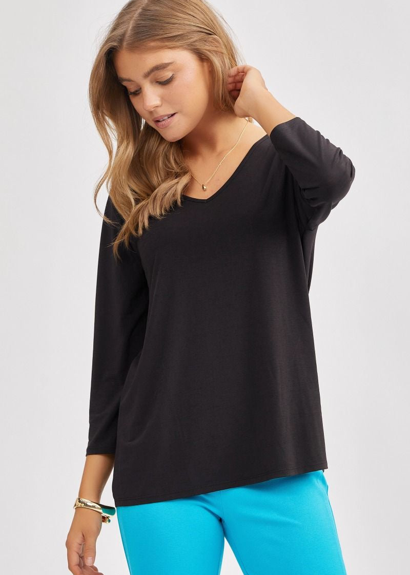 sd-vneck_black_17.jpg