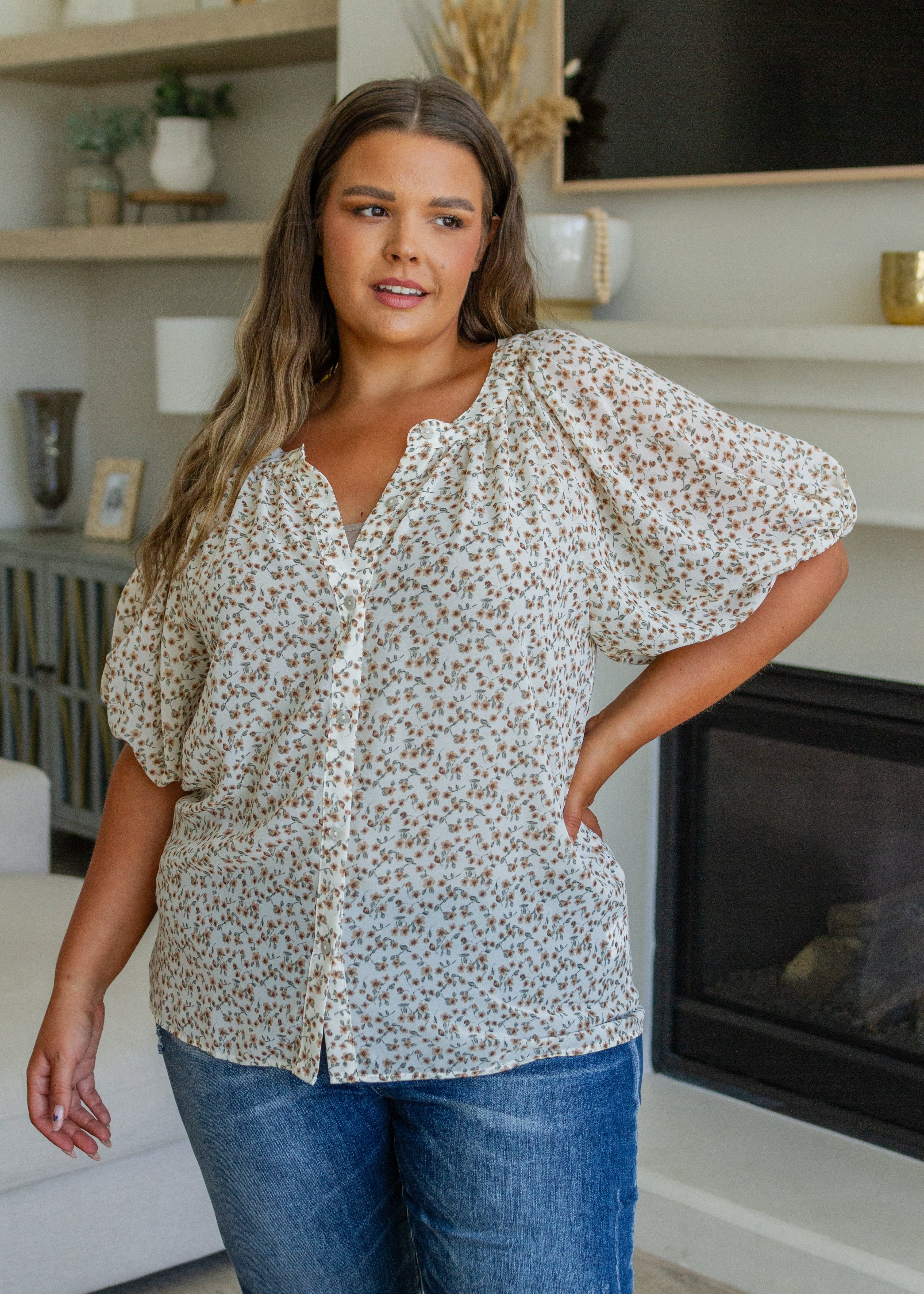 FancyMeFloralButtonDown17.jpg