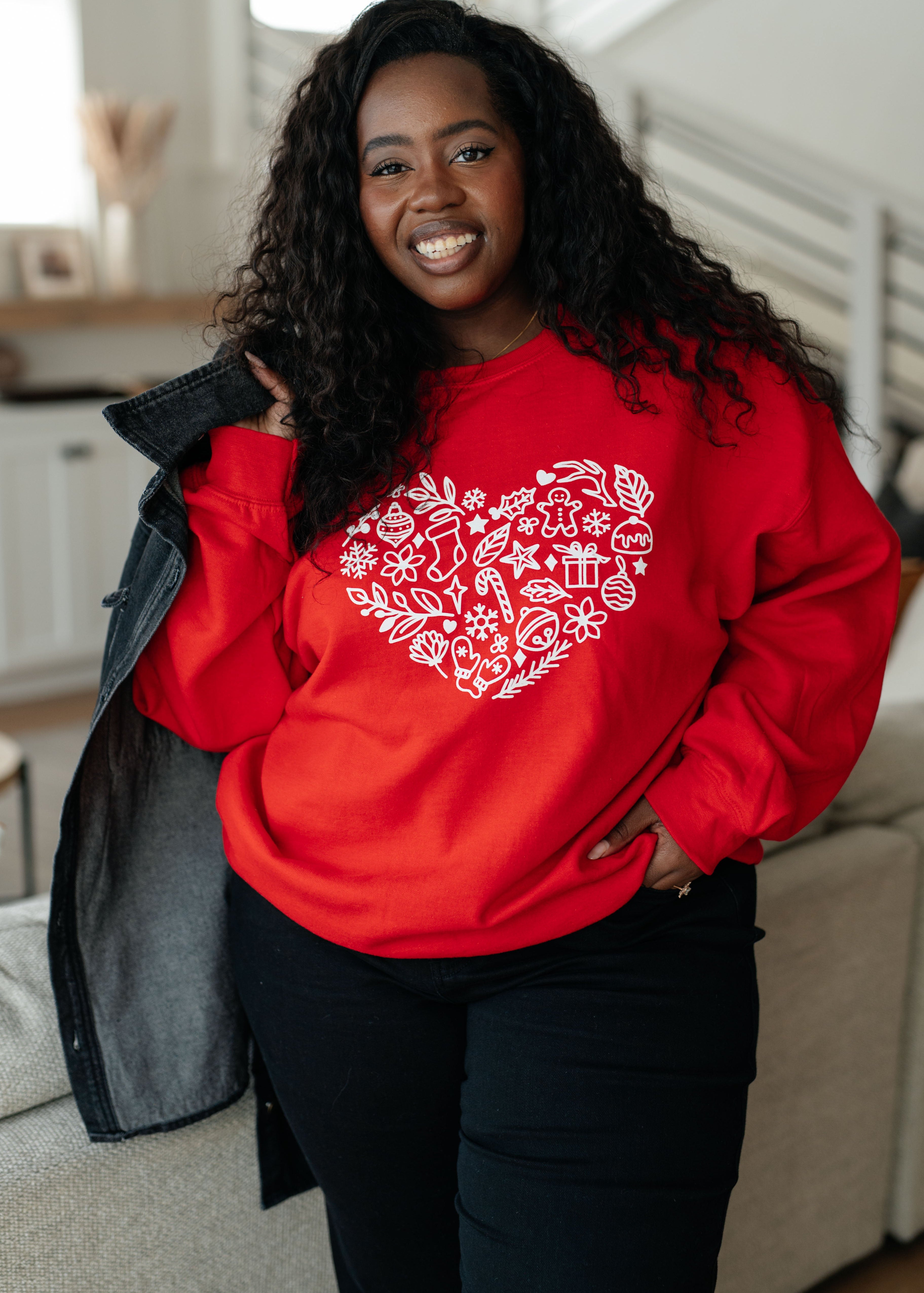 HolidayHeartSweatshirt10.jpg