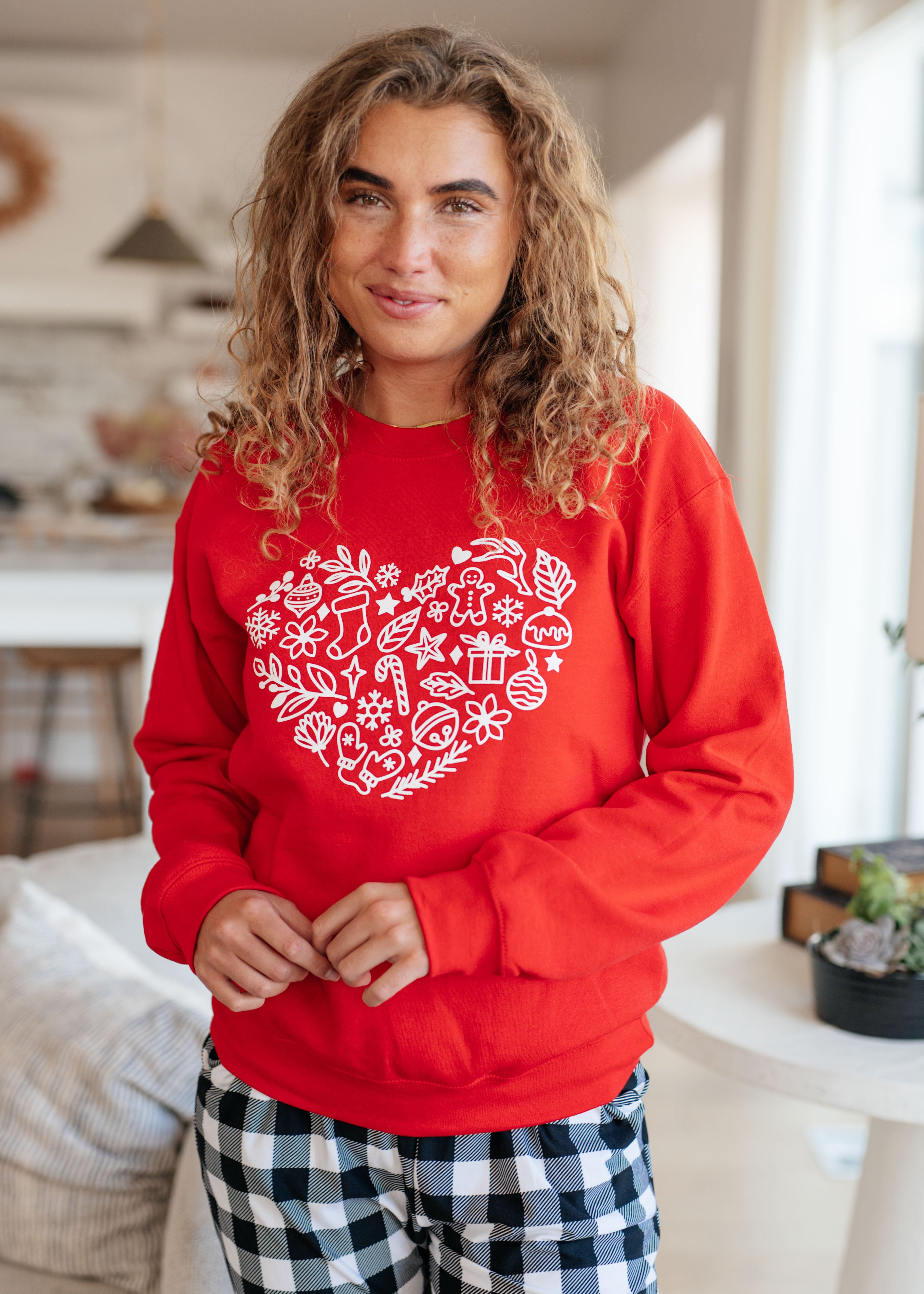 HolidayHeartSweatshirt25.jpg